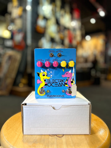 Fuzzrocious Electric Ocean Fuzz/Phaser Guitar Effects Pedal (with box)