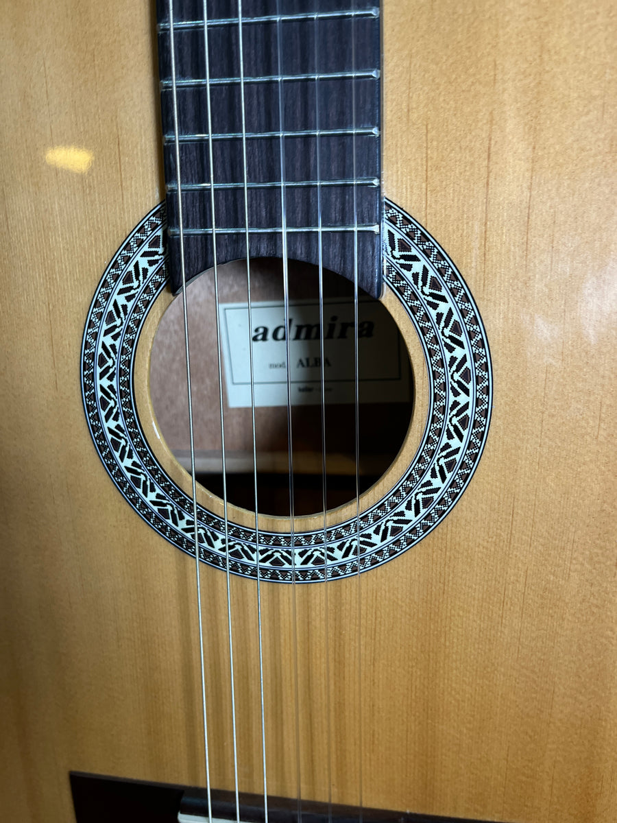 Admira alba deals classical guitar