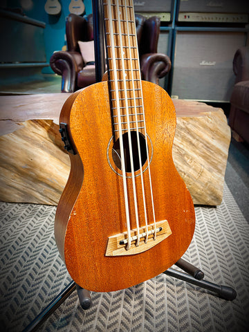 Kmise KMU31UB Electro-Acoustic Ukulele Bass