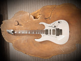 2005 Ibanez RG350DX Electric Guitar in White