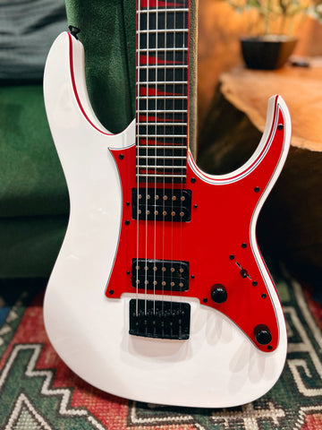 2021 Ibanez Gio GRG131-DX in White (Red Accents)