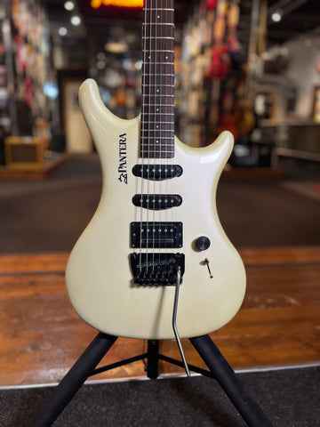 Westone Pantera X300 in Pearl White (Made in Matsumoku Japan) Electric Guitar