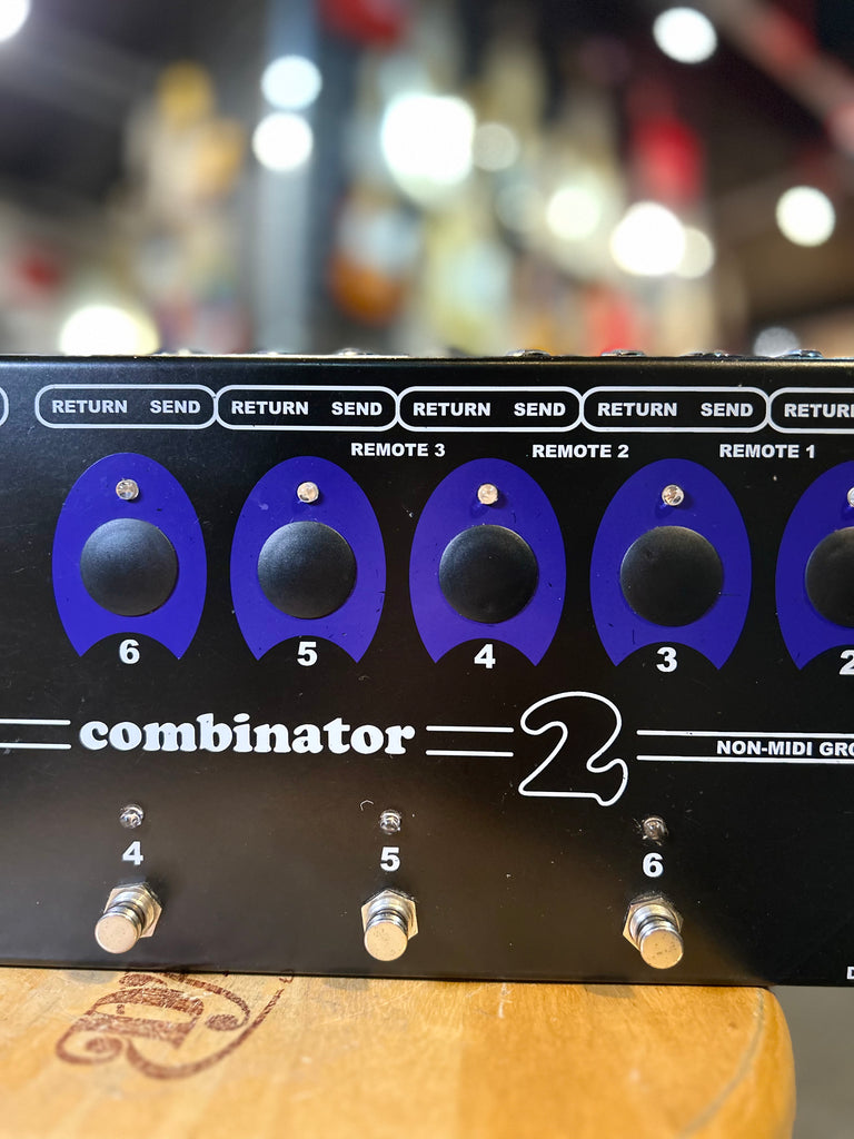 Carl Martin Combinator II Pedal Switcher – Life Guitars Co.