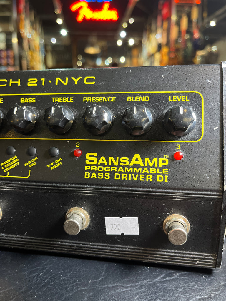 Tech 21 SansAmp Programmable Bass Driver Di Bass Guitar Pedal