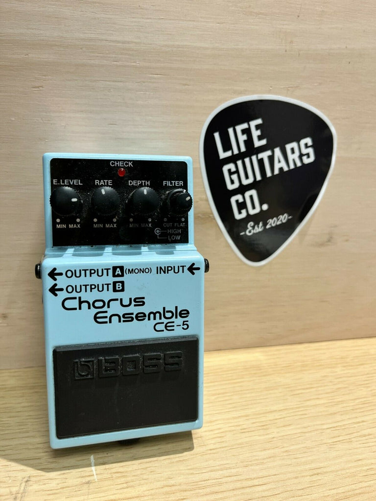 Boss CE5 Chorus Ensemble Guitar Effects Pedal – Life Guitars Co.