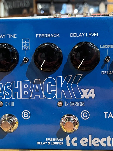 TC Electronic Flashback x4 Delay and Looper (with Box) Guitar