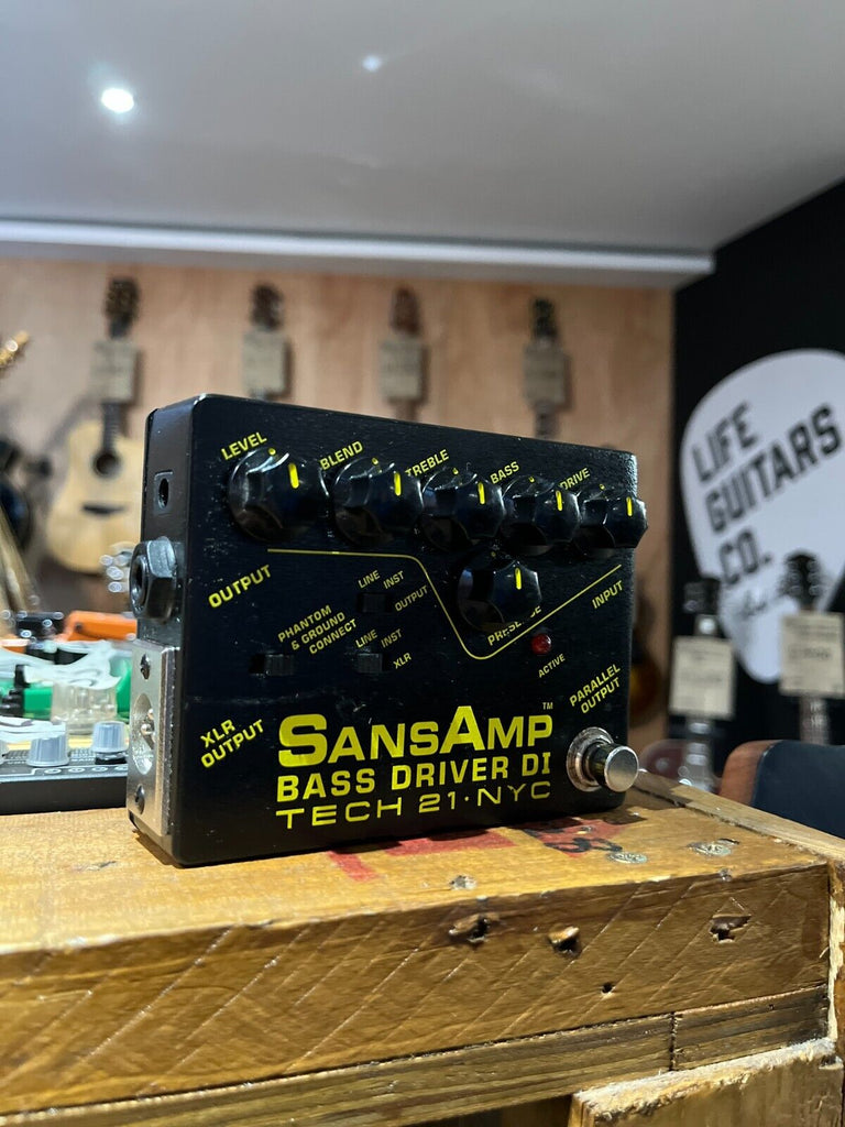 Tech 21 SansAmp Bass Driver DI V1 Bass Guitar Pedal – Life Guitars Co.