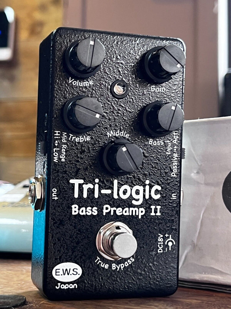 EWS Tri-Logic Bass Pre-Amp Bass Guitar Effects Pedal – Life 