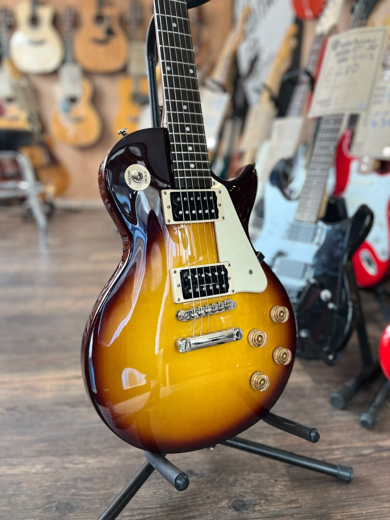 Les paul store 100 guitar