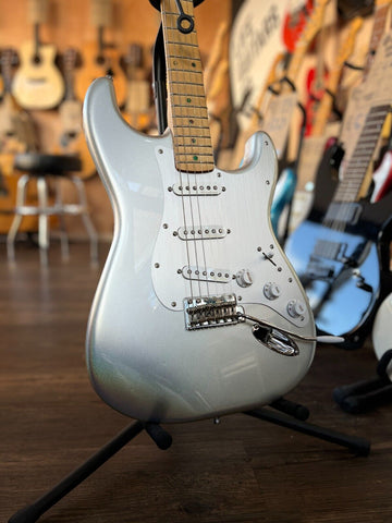 2021 Fender H.E.R Stratocaster in Chrome Glow Electric Guitar (with Soft Case)