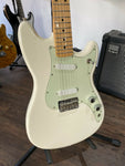 Fender Duo Sonic MN Electric Guitar in Arctic White (Mexico, 2016)
