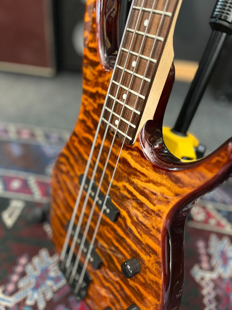 Peavey Millenium Bxp Tiger Eye Quilted Maple Electric Bass Guitar