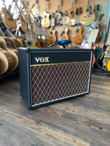 VOX AC15VR Valve Reactor 15W 1x12 Combo Electric Guitar Amplifier